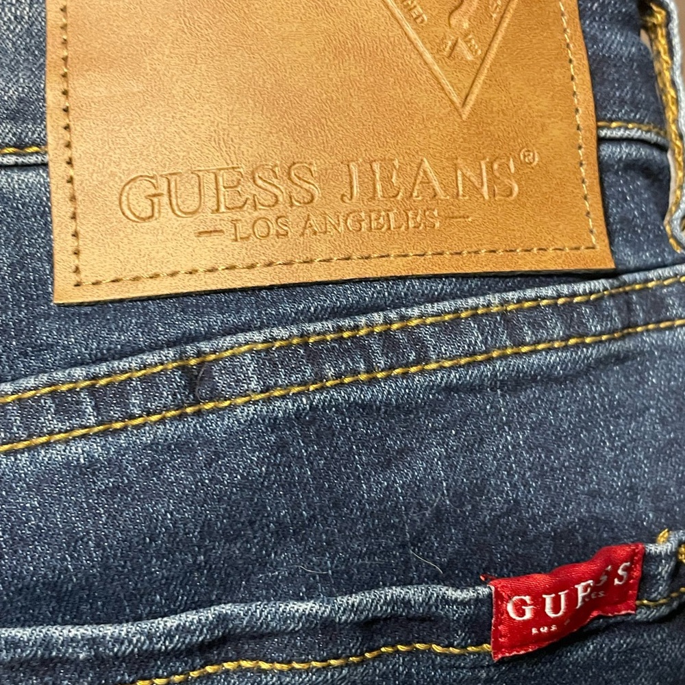 NWT Mens GUESS Jeans slim straight fit size 36x30